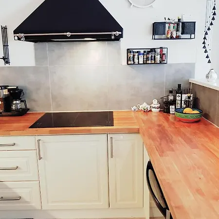 Stayplus Four-bedroom Apartment