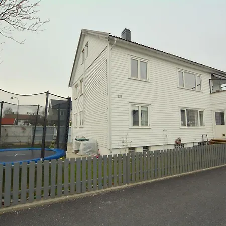 Apartment Stayplus Four-bedroom Lund (Hojslev)